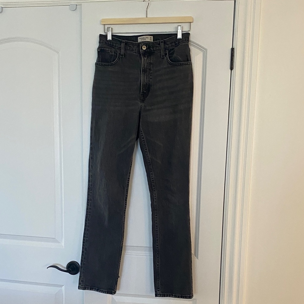 Abercrombie and Fitch the 90s straight ultra high rise jean